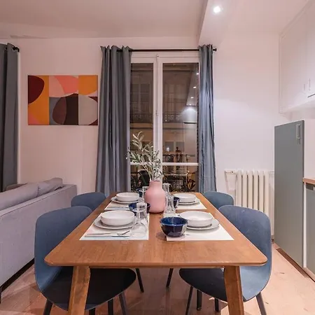 Lovely Parisian Flat Rue St Honore Louvre - 2br With Balcony *