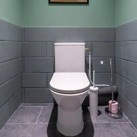 Lovely Parisian Flat Rue St Honore Louvre - 2br With Balcony Apartment